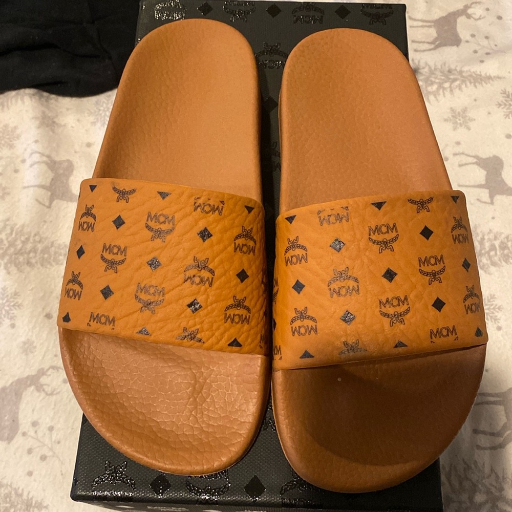 MCM slides size 37